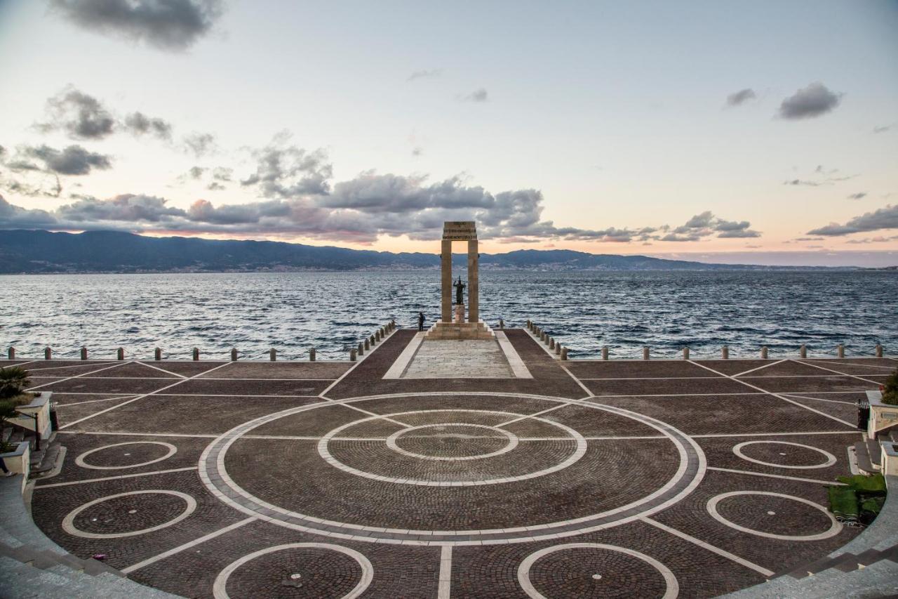 La Casa Di Nausicaa - Aurora Apartman Reggio di Calabria Kültér fotó